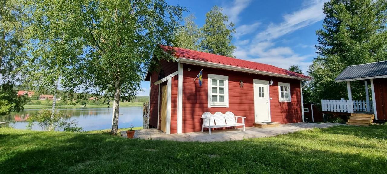 Mysig Stuga Med Sjoetomt, Naera Jaervsoebacken Buitenkant foto